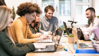 42% des 16-25 ans tiennent compte de la qualité de l’environnement de travail pour choisir leur futur employeur