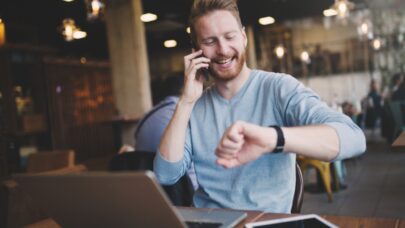 Bien-être au travail : la flexibilité des horaires, n°1 des attentes des Français