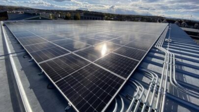 Safran couvre ses toits de 180.000 m2 de panneaux solaires